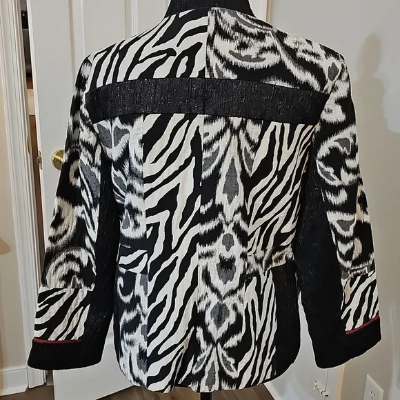 Jacket - Picture 9 of 16